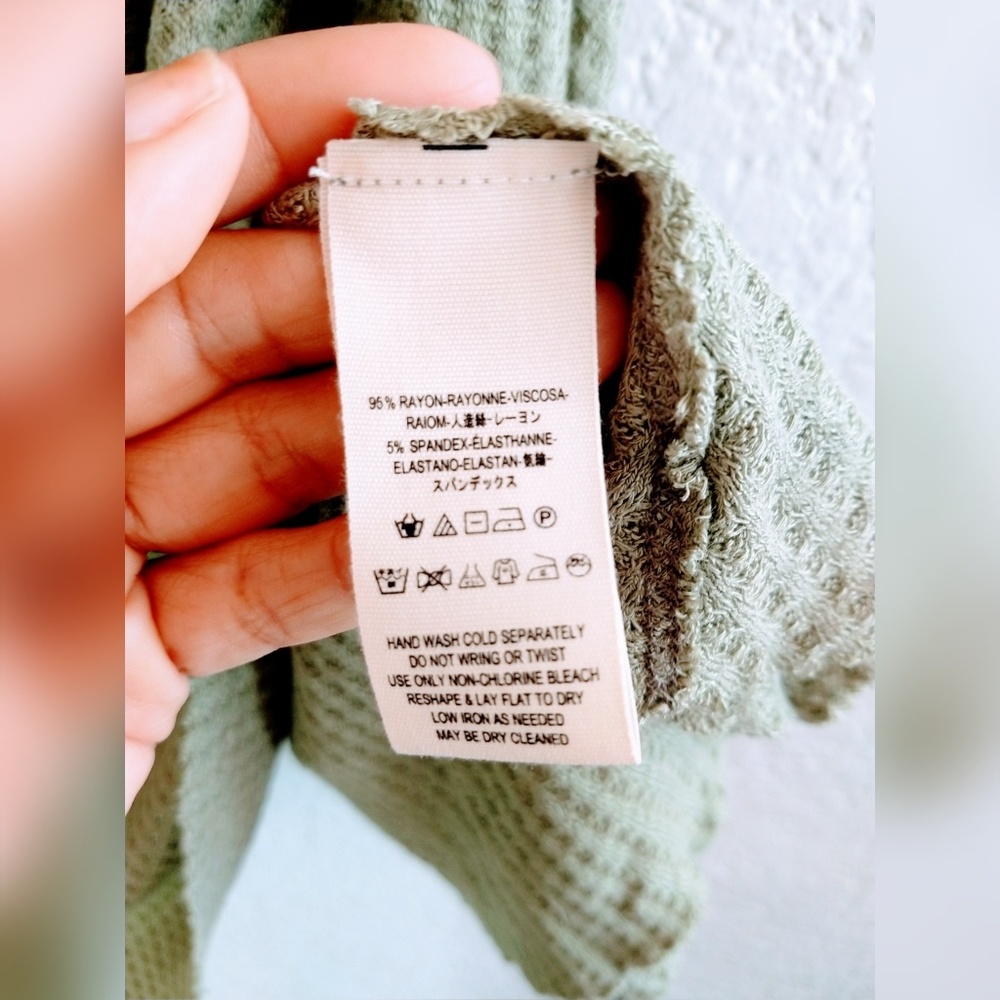 We The Free Tank Top Size Medium - Picture 4 of 4